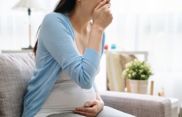 Ból gardła w ciąży – o czym świadczy? Jak go zwalczyć?