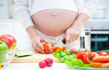 Dieta w ciąży – jak prawidłowo odżywiać się w ciąży?