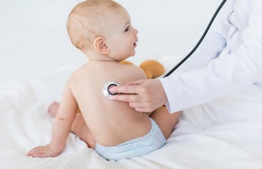 Dyschezja niemowlęca - objawy, leczenie. Jak pomóc dziecku?