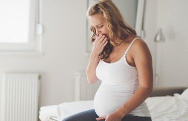 Mdłości w ciąży - co na mdłości, kiedy się pojawiają, jak sobie z nimi radzić?