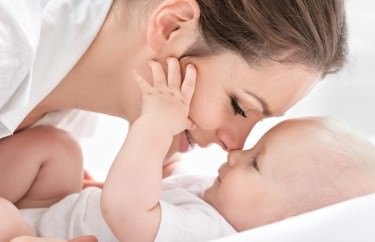 Pielęgnacja noworodka - jak prawidłowo dbać o higienę dziecka?