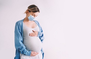 Plamienia w ciąży – jakie są ich przyczyny? Co zrobić, gdy się pojawią?